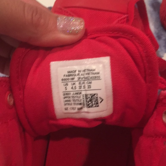 Converse shoes - Picture 3 of 4